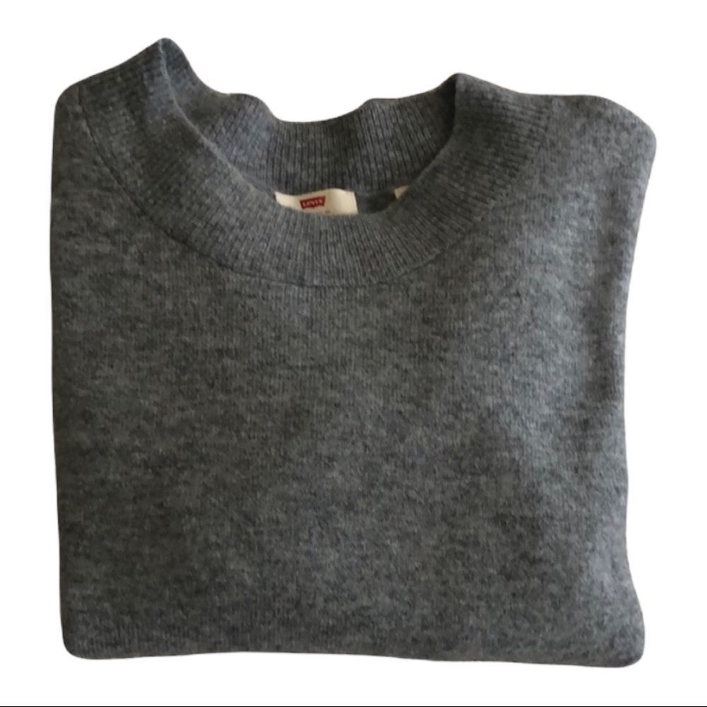 Levi’s sweater size XS